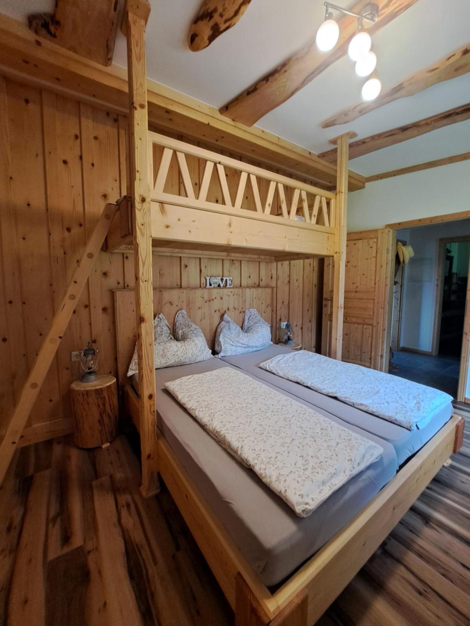 Erlebnisbauernhof Gutschi Ranch Kamp Szoba fotó